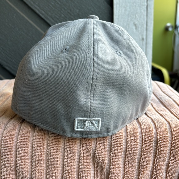 LA Dodgers New Era hat - Picture 3 of 6